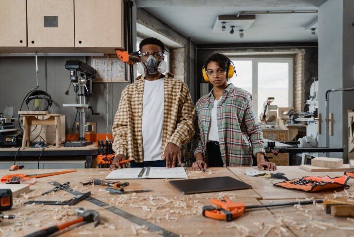 Parceria entre arquitetos e marcenaria: benefícios para seu projeto